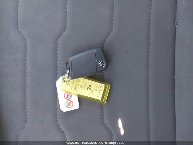 3VV2C7B24SM042745 Volkswagen Taos Se Black