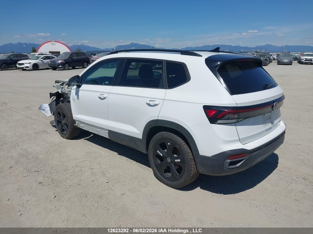 3VV2C7B24SM042745 Volkswagen Taos Se Black