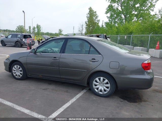 12623313 :رقم المزاد ، 4T1BE32K05U524495 vin ، 2005 Toyota Camry Le/xle/se مزاد بيع