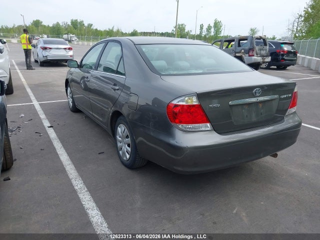 12623313 :رقم المزاد ، 4T1BE32K05U524495 vin ، 2005 Toyota Camry Le/xle/se مزاد بيع