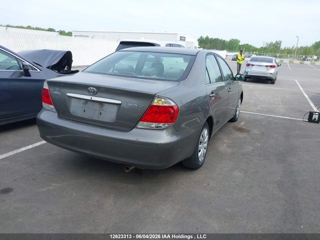 12623313 :رقم المزاد ، 4T1BE32K05U524495 vin ، 2005 Toyota Camry Le/xle/se مزاد بيع