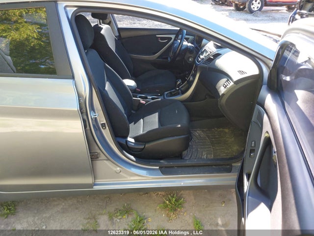 KMHDH4AH6FU285581 Hyundai Elantra