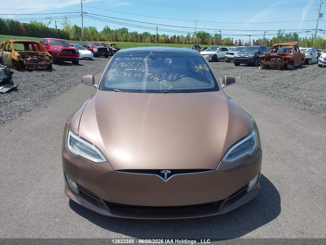 12623358 :رقم المزاد ، 5YJSA1E20GF134640 vin ، 2016 Tesla Model S مزاد بيع