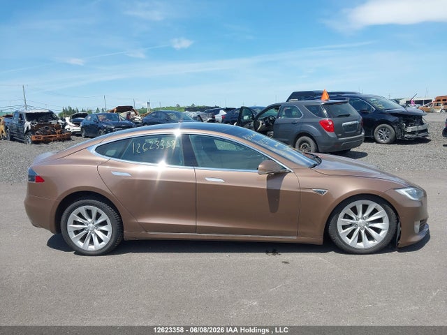 12623358 :رقم المزاد ، 5YJSA1E20GF134640 vin ، 2016 Tesla Model S مزاد بيع