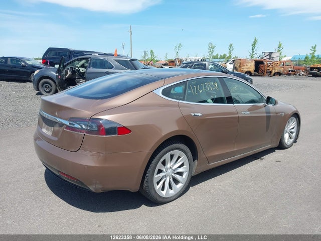 12623358 :رقم المزاد ، 5YJSA1E20GF134640 vin ، 2016 Tesla Model S مزاد بيع