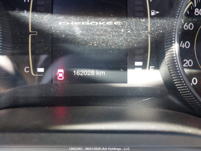 Продажа на аукционе авто 2015 Jeep Cherokee Latitude, vin: 1C4PJLCS8FW525372, номер лота: 12623361