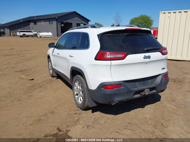 Продажа на аукционе авто 2015 Jeep Cherokee Latitude, vin: 1C4PJLCS8FW525372, номер лота: 12623361