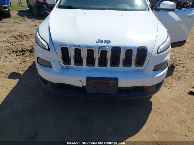 Продажа на аукционе авто 2015 Jeep Cherokee Latitude, vin: 1C4PJLCS8FW525372, номер лота: 12623361