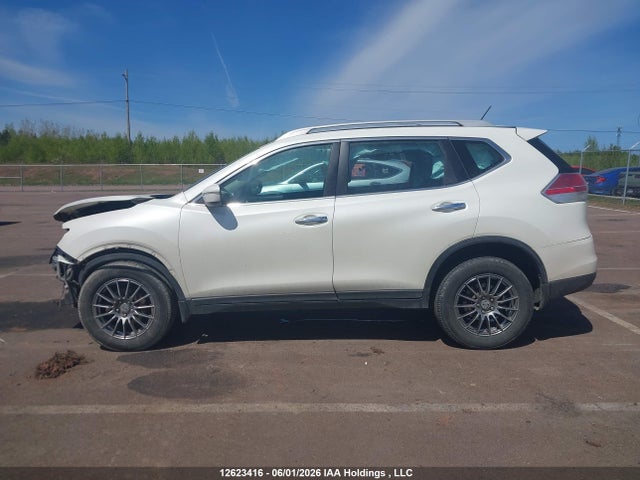 Продаж на аукціоні авто 2015 Nissan Rogue S/sl/sv, vin: 5N1AT2MVXFC872590, номер лоту: 12623416