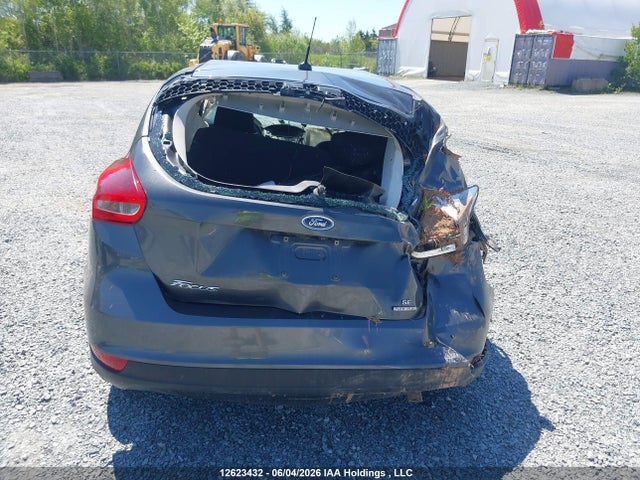 Ford FOCUS SE 2016 1FADP3K26GL400561 Image 17