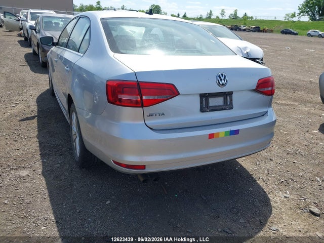 12623439 :رقم المزاد ، 3VW2K7AJ6FM241146 vin ، 2015 Volkswagen Jetta S مزاد بيع