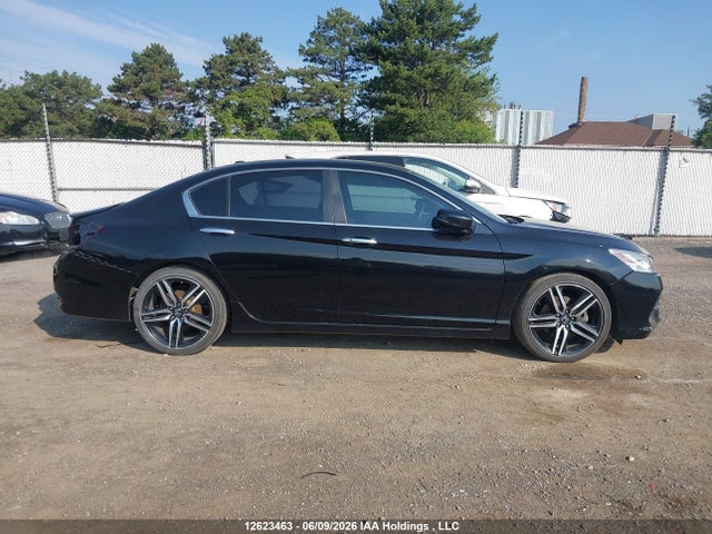 12623463 :رقم المزاد ، 1HGCR2F07HA806768 vin ، 2017 Honda Accord Touring مزاد بيع