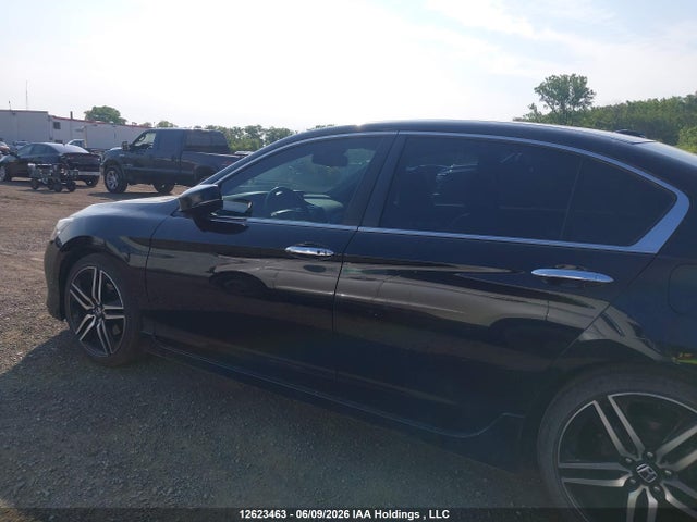 12623463 :رقم المزاد ، 1HGCR2F07HA806768 vin ، 2017 Honda Accord Touring مزاد بيع