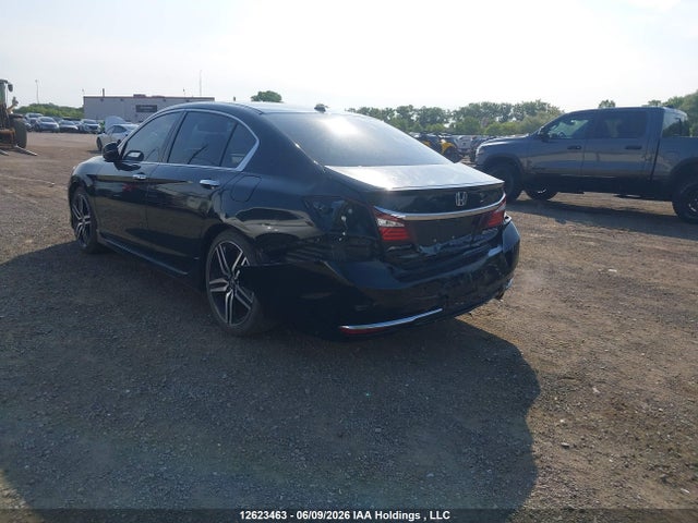 12623463 :رقم المزاد ، 1HGCR2F07HA806768 vin ، 2017 Honda Accord Touring مزاد بيع