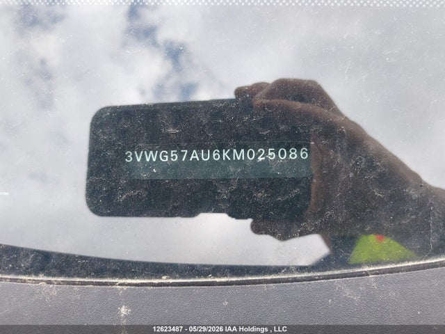 2019 Volkswagen Golf S/se მანქანა იყიდება აუქციონზე, vin: 3VWG57AU6KM025086, აუქციონის ნომერი: 12623487