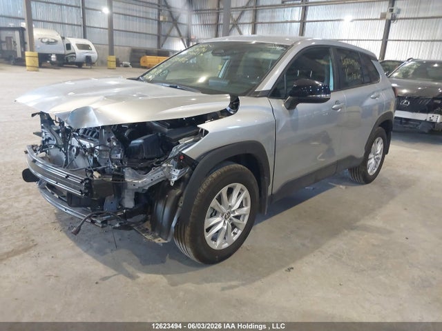 7MUCAABG5SV138648 Toyota Corolla Cross Le