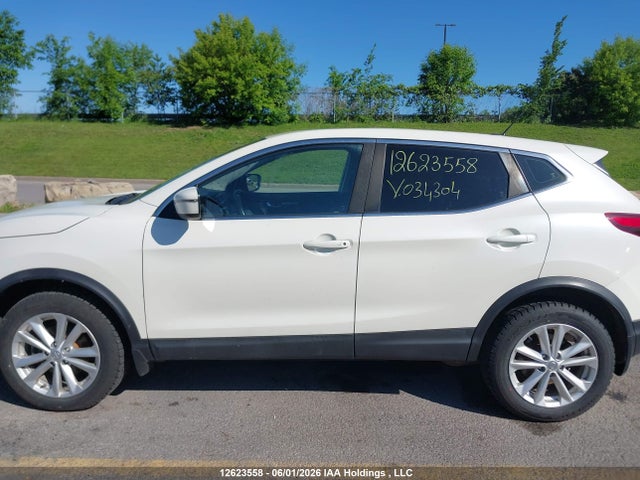 JN1BJ1CP1HW034304 Nissan Rogue Sport S/sv/sl