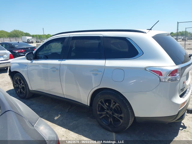 2014 Mitsubishi Outlander Gt მანქანა იყიდება აუქციონზე, vin: JA4JZ4AX2EZ604787, აუქციონის ნომერი: 12623575