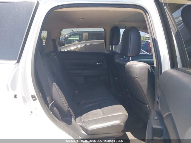 2014 Mitsubishi Outlander Gt მანქანა იყიდება აუქციონზე, vin: JA4JZ4AX2EZ604787, აუქციონის ნომერი: 12623575