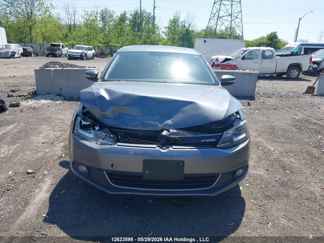 2013 Volkswagen Jetta Hybrid მანქანა იყიდება აუქციონზე, vin: 3VW637AJ0DM231997, აუქციონის ნომერი: 12623598