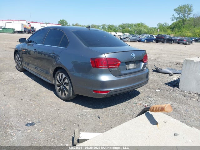 2013 Volkswagen Jetta Hybrid მანქანა იყიდება აუქციონზე, vin: 3VW637AJ0DM231997, აუქციონის ნომერი: 12623598
