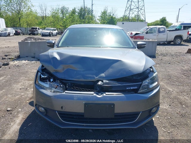 2013 Volkswagen Jetta Hybrid მანქანა იყიდება აუქციონზე, vin: 3VW637AJ0DM231997, აუქციონის ნომერი: 12623598