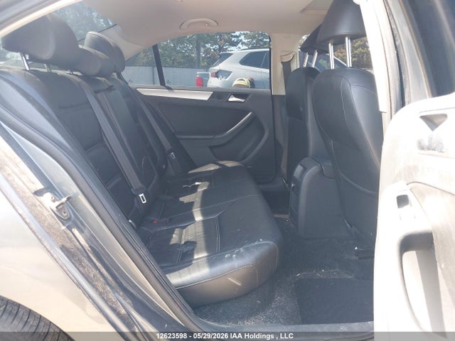 2013 Volkswagen Jetta Hybrid მანქანა იყიდება აუქციონზე, vin: 3VW637AJ0DM231997, აუქციონის ნომერი: 12623598