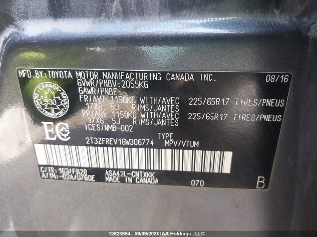 2T3ZFREV1GW306774 Toyota RAV4 LE