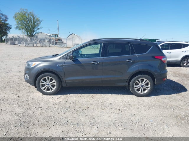 Продажа на аукционе авто 2018 Ford Escape Se, vin: 1FMCU0GD4JUC92221, номер лота: 12623690