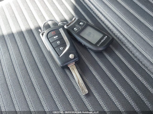 12623700 :رقم المزاد ، 4T1G11AK4LU982769 vin ، 2020 Toyota Camry مزاد بيع