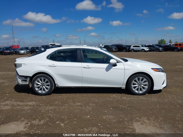 12623700 :رقم المزاد ، 4T1G11AK4LU982769 vin ، 2020 Toyota Camry مزاد بيع