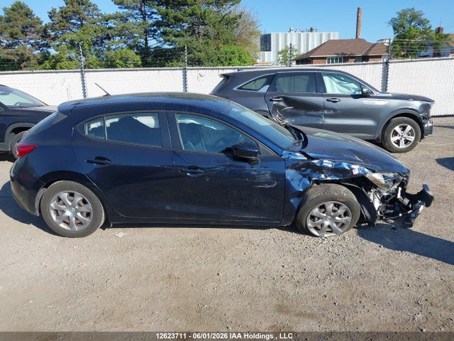 JM1BM1K73E1106490 Mazda MAZDA3