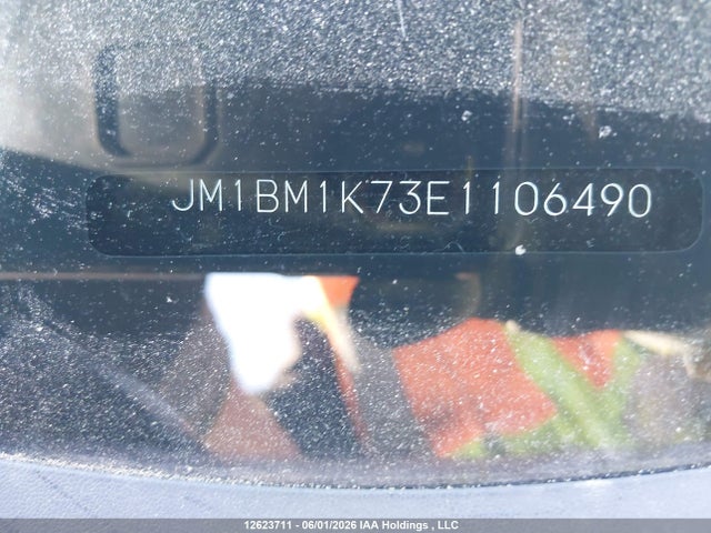 JM1BM1K73E1106490 Mazda MAZDA3