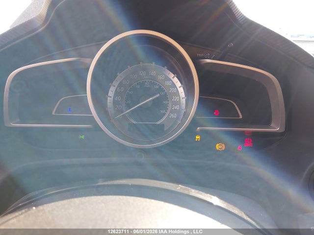 JM1BM1K73E1106490 Mazda MAZDA3