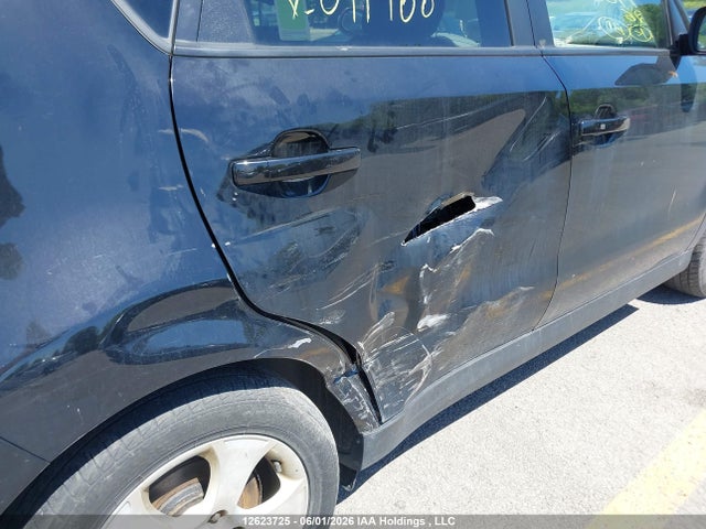 KNDJP3AE6G7011968 KIA Soul Ev Luxury