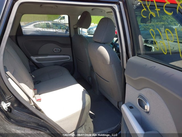 KNDJP3AE6G7011968 KIA Soul Ev Luxury