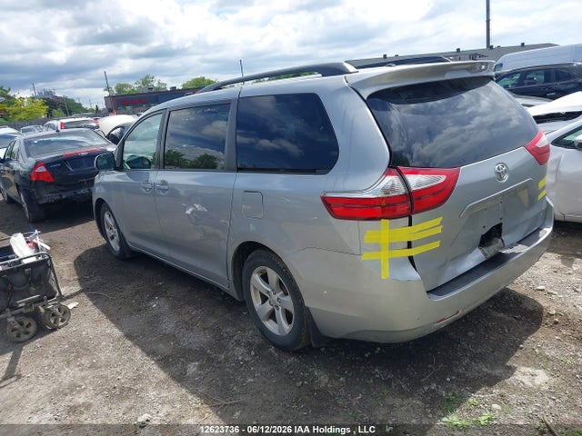 Toyota SIENNA LE 2015 5TDKK3DC7FS616776 Image 3