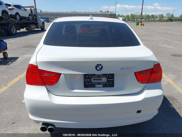 12615216 :رقم المزاد ، WBAPK7C59BA970500 vin ، 2011 Bmw 328i Xdrive مزاد بيع