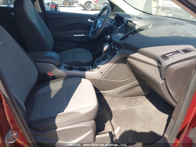 1FMCU0GX7EUA01257 Ford ESCAPE SE
