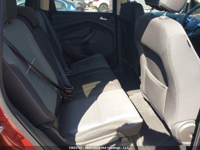 1FMCU0GX7EUA01257 Ford ESCAPE SE