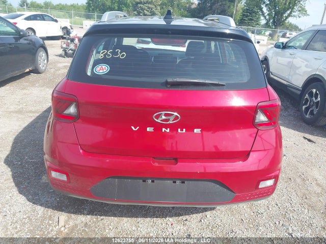 12623755 :رقم المزاد ، KMHRC8A30MU091111 vin ، 2021 Hyundai Venue Preferred With Two-tone Body Colour مزاد بيع