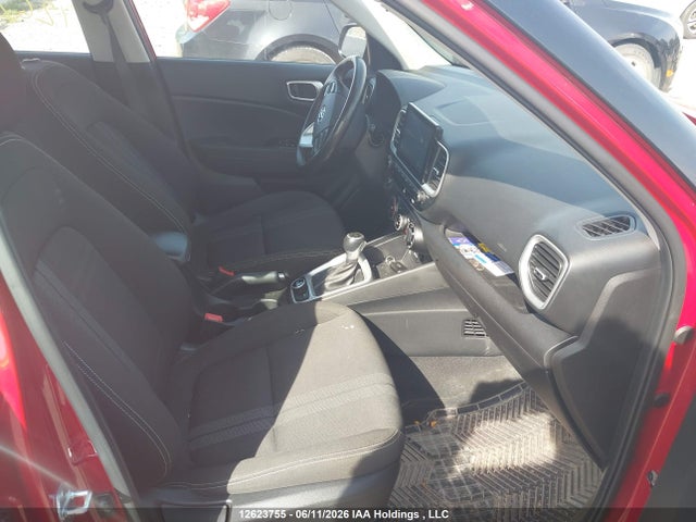 12623755 :رقم المزاد ، KMHRC8A30MU091111 vin ، 2021 Hyundai Venue Preferred With Two-tone Body Colour مزاد بيع