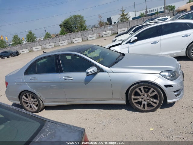 12623777 :رقم المزاد ، WDDGF8JB0DA832729 vin ، 2013 Mercedes-benz C 350 4matic مزاد بيع