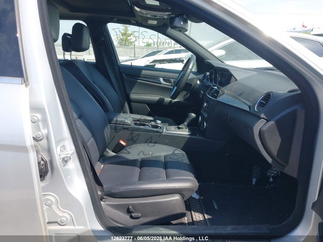 12623777 :رقم المزاد ، WDDGF8JB0DA832729 vin ، 2013 Mercedes-benz C 350 4matic مزاد بيع