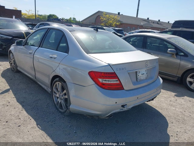 12623777 :رقم المزاد ، WDDGF8JB0DA832729 vin ، 2013 Mercedes-benz C 350 4matic مزاد بيع