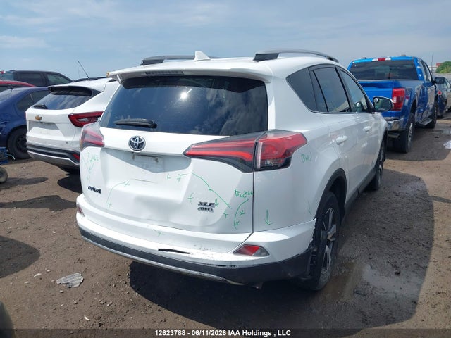 Продажа на аукционе авто 2017 Toyota Rav4 Xle, vin: 2T3RFREV0HW563782, номер лота: 12623788