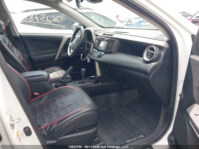 Продажа на аукционе авто 2017 Toyota Rav4 Xle, vin: 2T3RFREV0HW563782, номер лота: 12623788