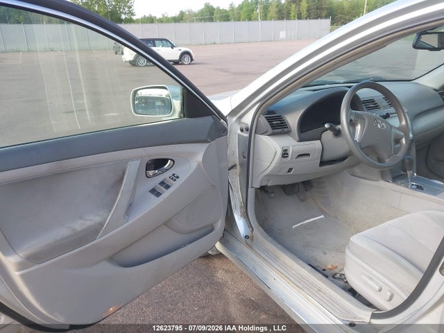 2010 Toyota Camry Le V6 მანქანა იყიდება აუქციონზე, vin: 4T1BK3EK1AU098654, აუქციონის ნომერი: 12623795
