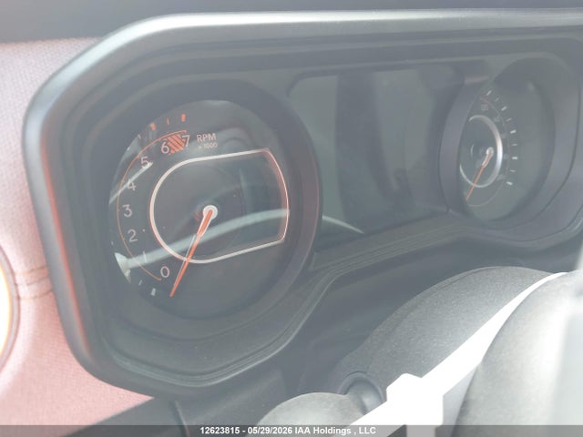 1C4PJXEN2TW210853 Jeep Wrangler Sahara