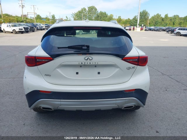 12623819 :رقم المزاد ، SJKCH5CR4JA046615 vin ، 2018 Infiniti Qx30 Luxe مزاد بيع